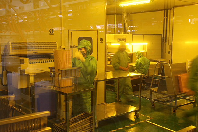 PCB線路板方孔和圓孔有什么區(qū)別？ PCB方孔板制作